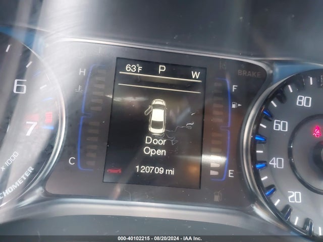 1C3CCCDG1FN617937 Chrysler 200 S