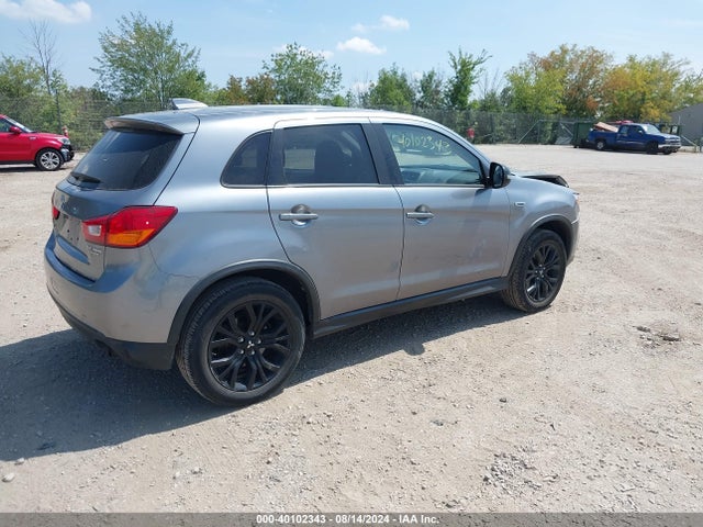 2017 MITSUBISHI OUTLANDER SPORT JA4AP3AU0HZ057156 Photo 3