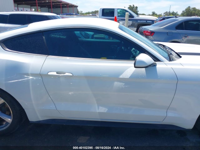 Ford Mustang V6 2016 1FA6P8AM2G5327282 Image 13