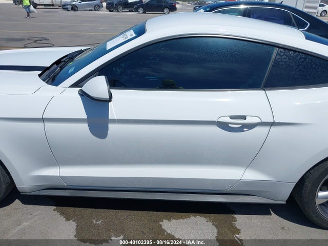 Ford Mustang V6 2016 1FA6P8AM2G5327282 Image 14