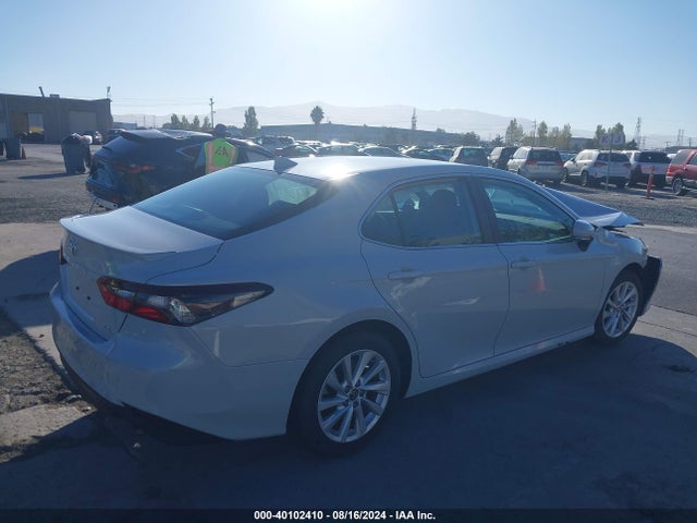Toyota CAMRY LE 2024 4T1C11AK8RU235568 Image 4