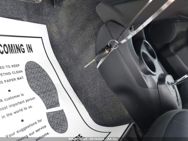 JTDKDTB34F1580488 Toyota Prius C Two