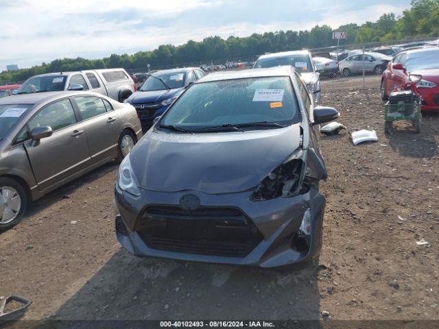 JTDKDTB34F1580488 Toyota Prius C Two
