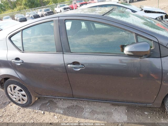 JTDKDTB34F1580488 Toyota Prius C Two