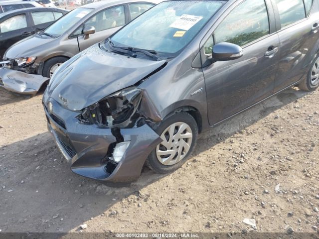 JTDKDTB34F1580488 Toyota Prius C Two