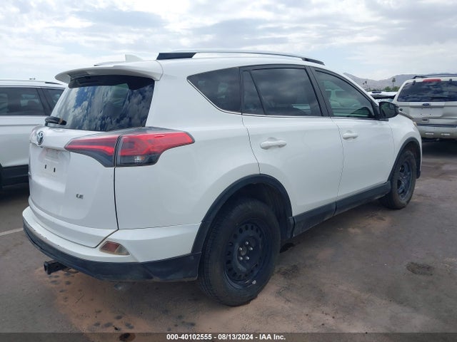 Toyota RAV4 LE 2016 JTMZFREV7GJ082165 Image 4