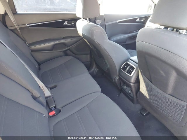 5XYPGDA55KG449456 KIA Sorento 3.3l Lx