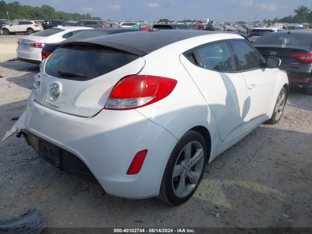 KMHTC6AD2EU184748 Hyundai Veloster Base W/black