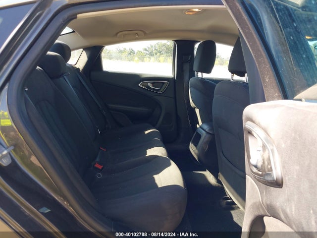1C3CCCAB5GN163668 Chrysler 200 Limited