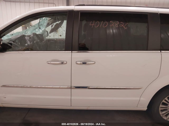 2C4RC1CG4GR283726 Chrysler Town & Country Touring-l