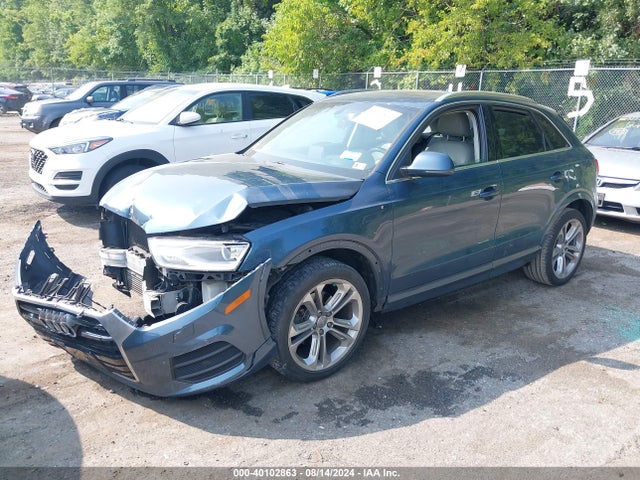 WA1EFCFS3GR000931 Audi Q3 2.0t Premium Plus