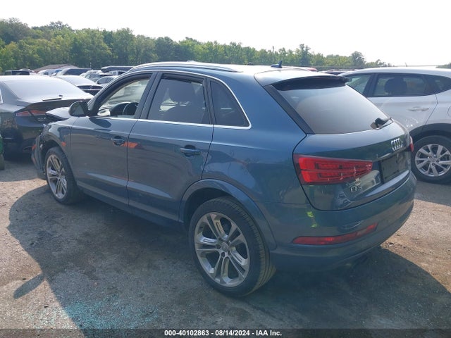 WA1EFCFS3GR000931 Audi Q3 2.0t Premium Plus