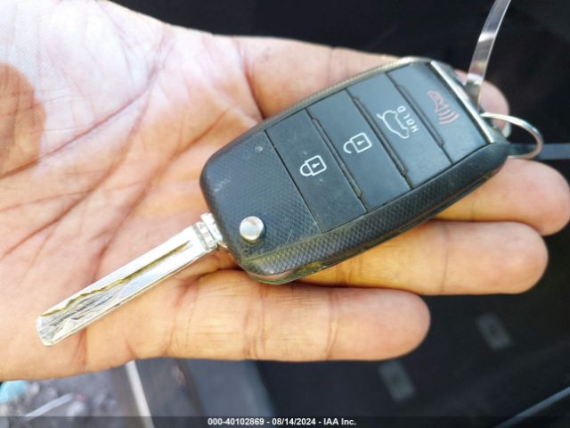 5XYKT4A68EG472989 KIA SORENTO LX