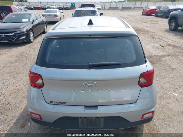 KMHRB8A38NU141015 Hyundai Venue Se