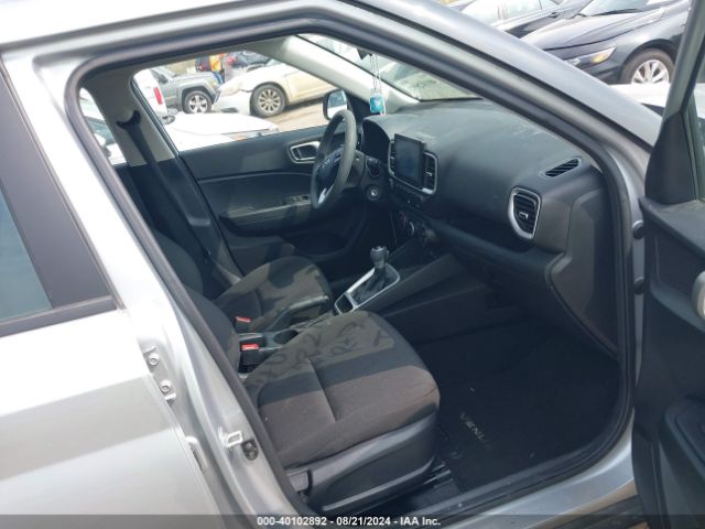 KMHRB8A38NU141015 Hyundai Venue Se
