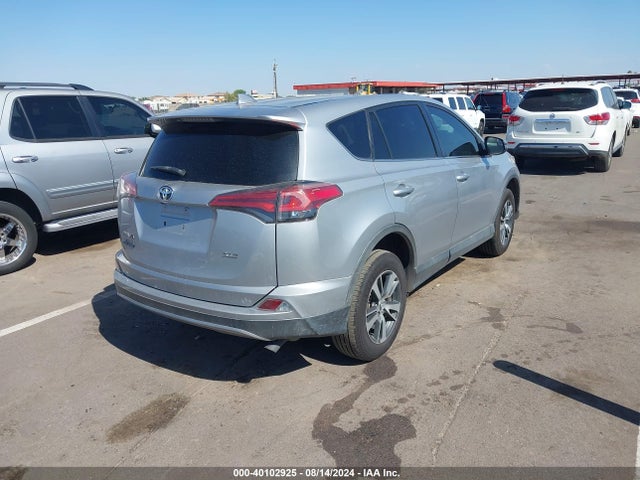 Toyota Rav4 Xle 2018 2T3WFREV6JW469494 Image 4