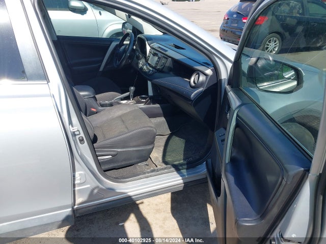 Toyota Rav4 Xle 2018 2T3WFREV6JW469494 Image 5