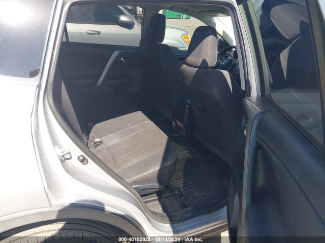 Toyota Rav4 Xle 2018 2T3WFREV6JW469494 Image 8
