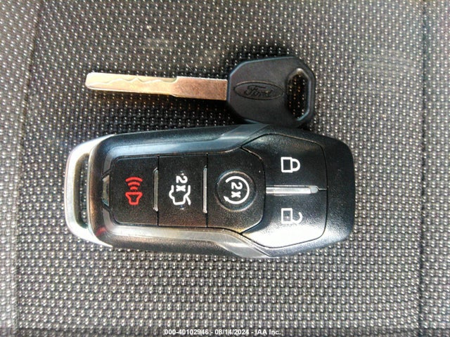 1FA6P8AM2F5375122 Ford Mustang V6