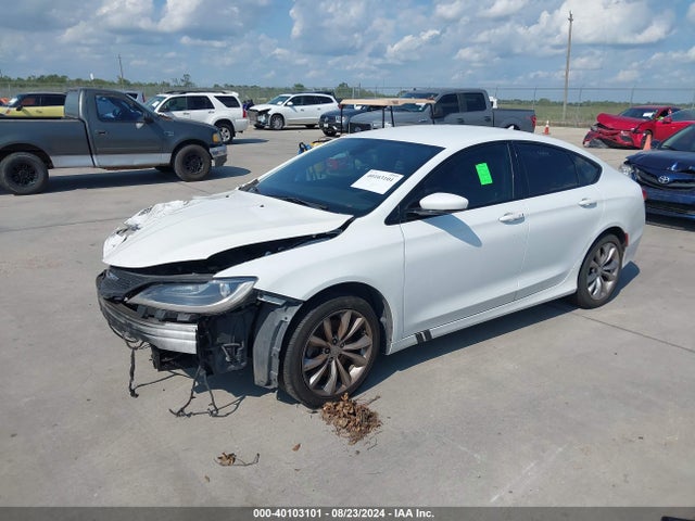 Chrysler 200 S 2015 1C3CCCBGXFN706053 Image 2
