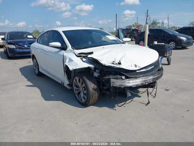 1C3CCCBGXFN706053 Chrysler 200 S