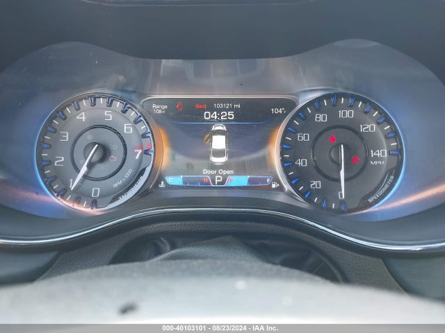 1C3CCCBGXFN706053 Chrysler 200 S