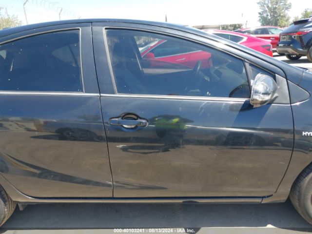 JTDKDTB33F1095243 Toyota Prius C One