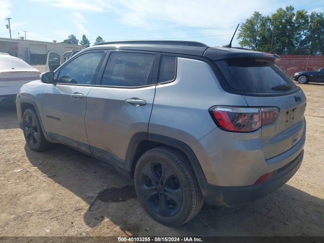 3C4NJCBB3JT327466 Jeep Compass Altitude Fwd