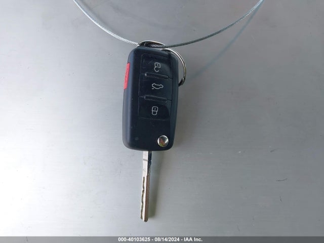 3VWFD7AT6JM714078 Volkswagen Beetle 2.0t Coast/2.0t S