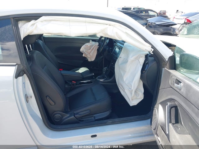 3VWFD7AT6JM714078 Volkswagen Beetle 2.0t Coast/2.0t S