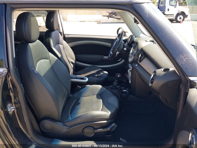 2007 MINI COOPER S WMWMF73597TL90716 Photo 4