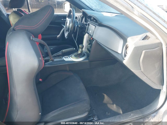 JF1ZNAA17G8704221 Scion FR-S