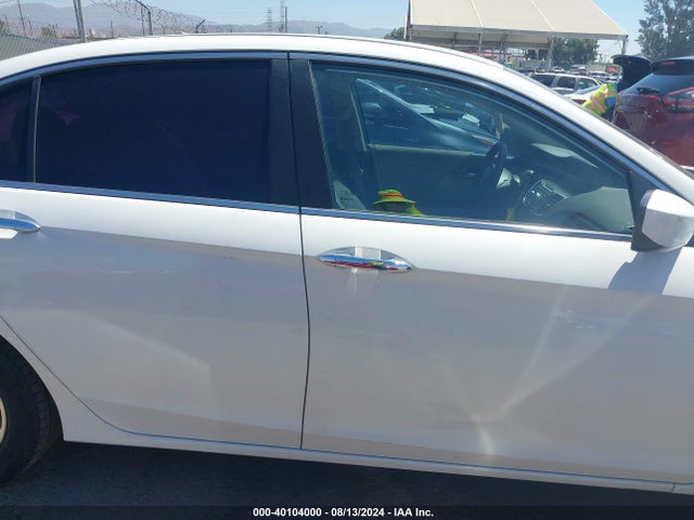 Honda ACCORD LX 2017 1HGCR2F3XHA111856 Image 13