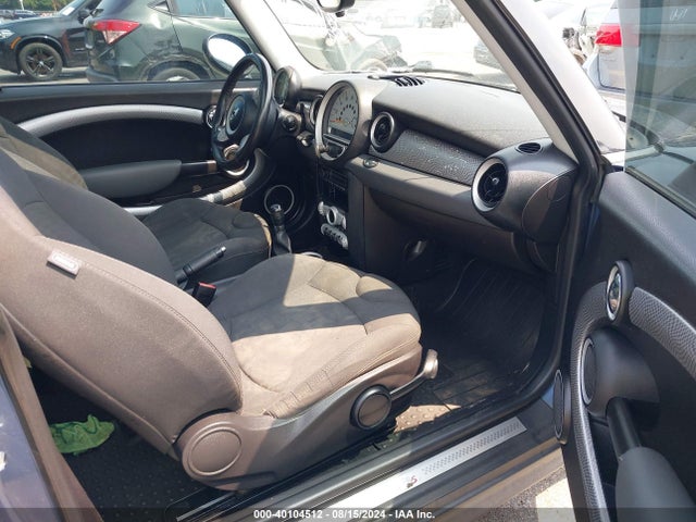 2009 MINI COOPER S WMWMF73559TT99013 Photo 4
