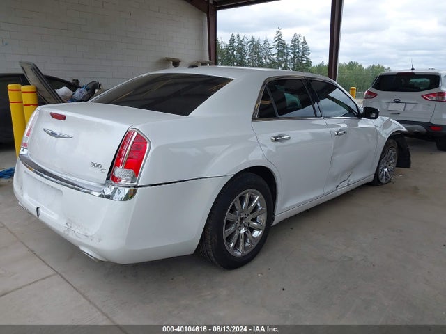 2C3CCAEG6EH262919 Chrysler 300