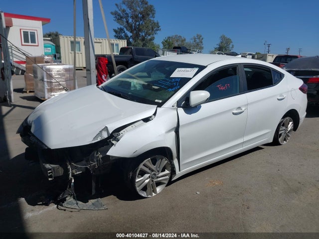 Hyundai ELANTRA SEL 2019 5NPD84LF0KH424916 Image 2
