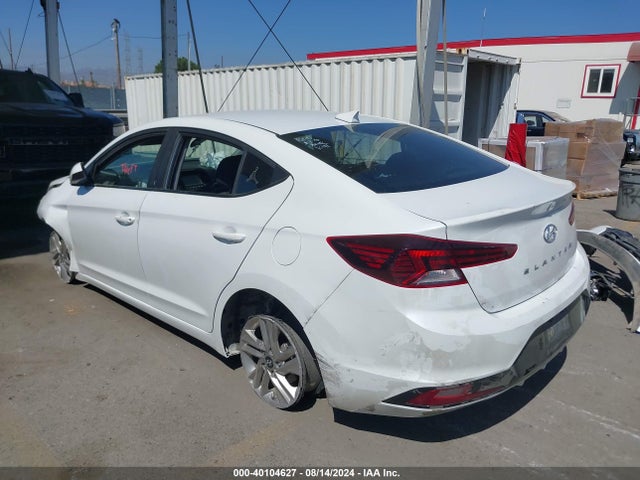Hyundai ELANTRA SEL 2019 5NPD84LF0KH424916 Image 3