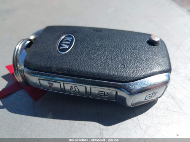 KNDJ63AUXL7063673 KIA Soul Gt-line