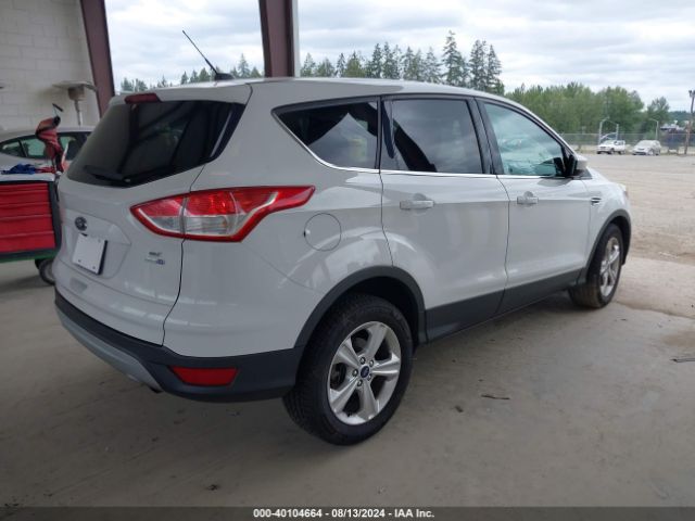 1FMCU9G92FUA81090 Ford ESCAPE SE