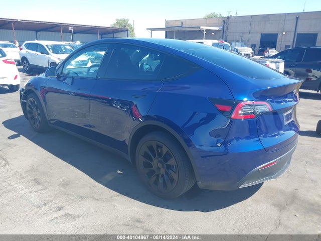2023 TESLA MODEL Y 7SAYGDEE7PF748737 Photo 2