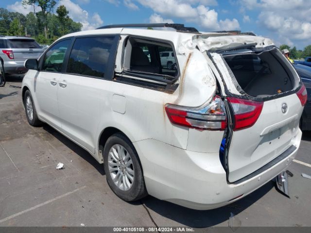 5TDYZ3DC7HS885272 Toyota Sienna Xle Premium 8 Passenger