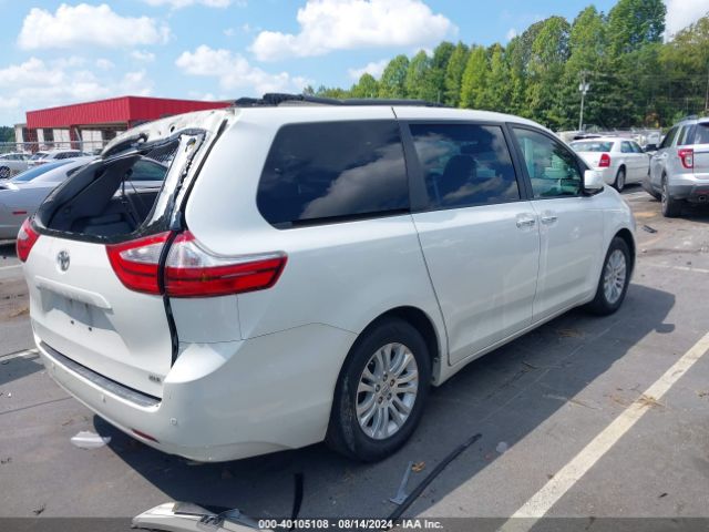 5TDYZ3DC7HS885272 Toyota Sienna Xle Premium 8 Passenger