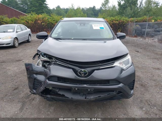 JTMBFREV9JJ205585 Toyota RAV4 LE