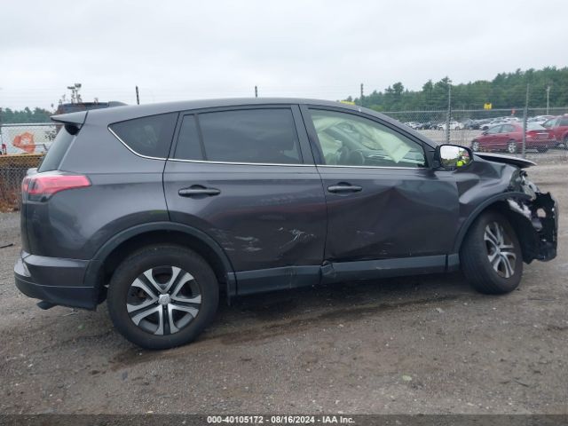 JTMBFREV9JJ205585 Toyota RAV4 LE