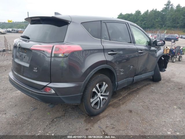 JTMBFREV9JJ205585 Toyota RAV4 LE