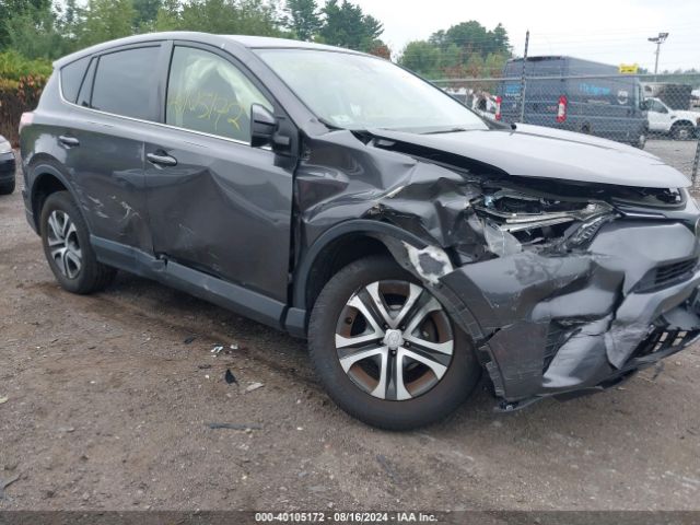 JTMBFREV9JJ205585 Toyota RAV4 LE