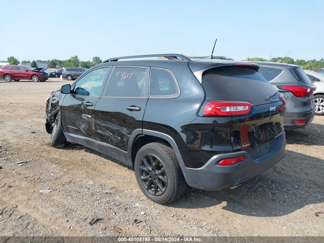 1C4PJLAB3HW619617 Jeep Cherokee Sport Fwd