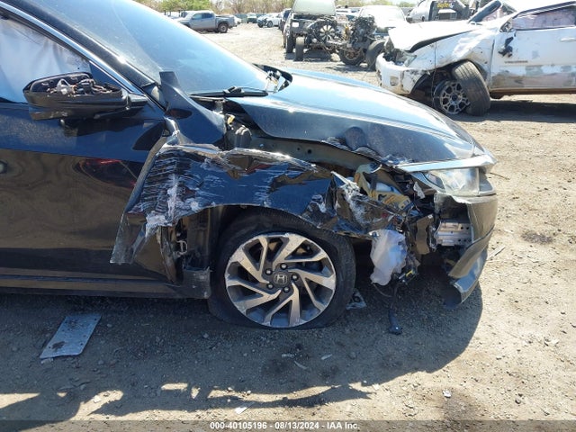 Honda CIVIC EX 2018 2HGFC2F70JH567339 Image 17