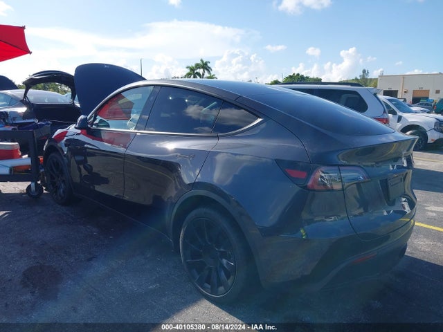 2024 TESLA MODEL Y 7SAYGDED3RF097360 Photo 2