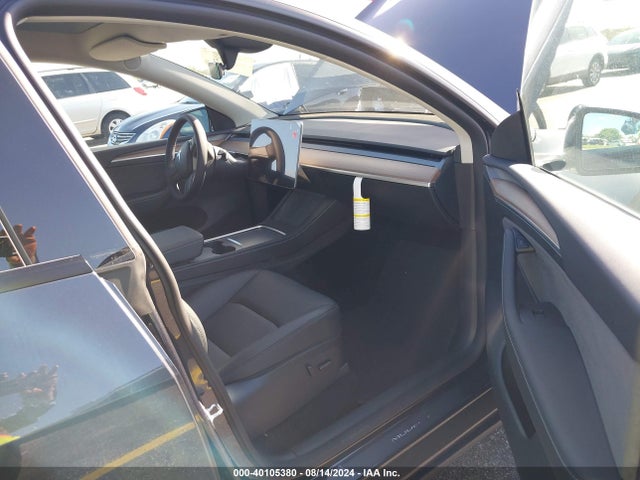 2024 TESLA MODEL Y 7SAYGDED3RF097360 Photo 4